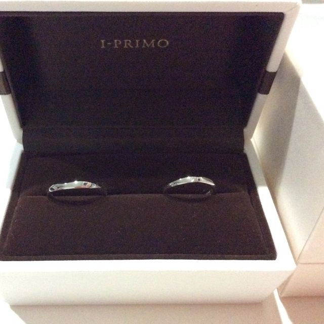 【アイプリモ(I-PRIMO)の口コミ】 シンプルなデザイン、素材はプラチナから選びました。試着前は、ダイヤな…