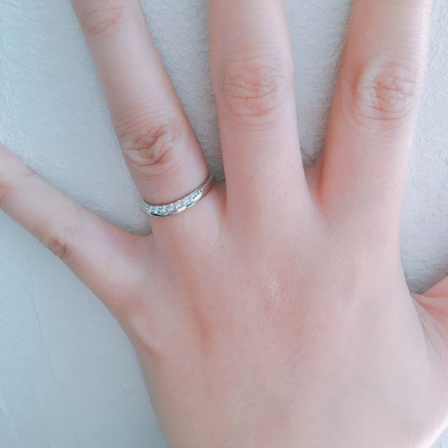 【D&D 144の口コミ】 他のデザインに比べてシンプルでとてもかわいい感じです。キラキラと綺麗…