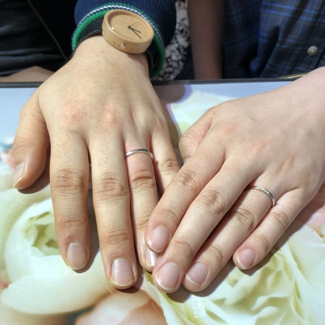 【俄(にわか)の口コミ】 指にはめる時に「スルッ」とスムーズで、初めてつけたとは思えないつけ心…