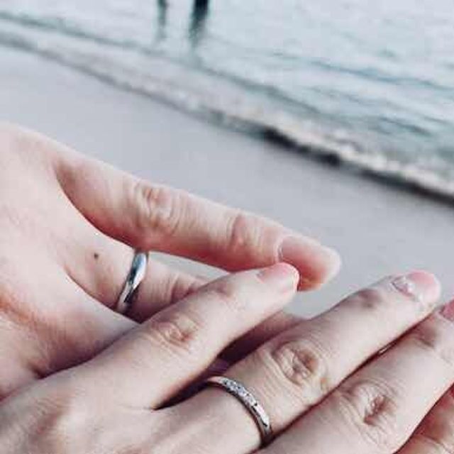 【MIKIMOTO(ミキモト)の口コミ】 シンプルなのに華やかさのあるデザインに惹かれて購入しました。指をキレ…