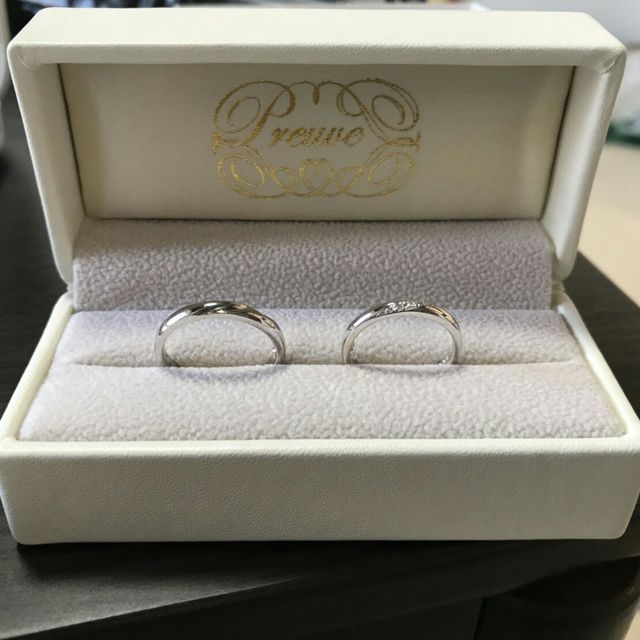 【Preuve(プルーヴ)の口コミ】 お値段も安く上品なデザインで満足しています。飽きがこないデザインで、…