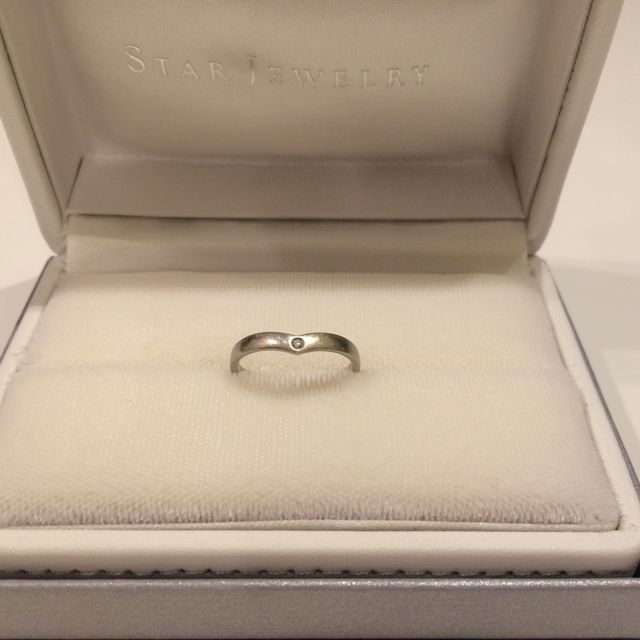 【STAR JEWELRY(スタージュエリー)の口コミ】 普段、身に付けるので、シンプルかつ邪魔にならず、女性らしいデザインを…