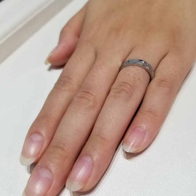 【俄(にわか)の口コミ】 他の人とは被らない和のデザインが気に入り、決めました。
着け心地もよく…