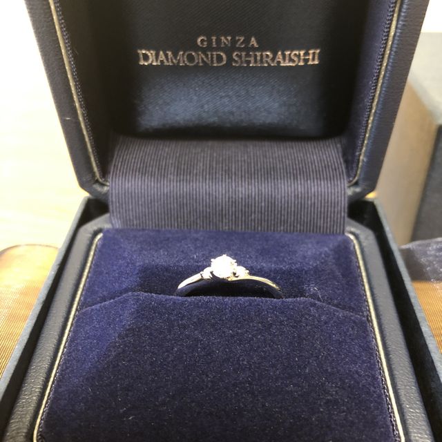 【銀座ダイヤモンドシライシの口コミ】 いろんな店で、多くの商品を見て来たが、最終的な決め手は、彼女が、購入…