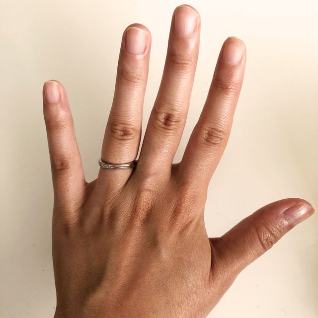 【ROYAL ASSCHER(ロイヤル・アッシャー)の口コミ】 国内ブランドのカジュアルなもので検討していましたが、似たようなデザイ…