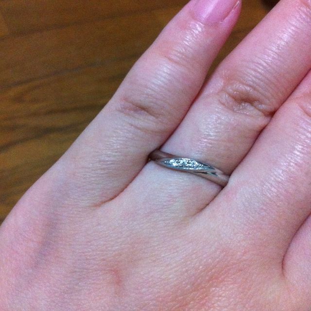 【アイプリモ(I-PRIMO)の口コミ】 シンプルながらもかわいらしいデザイン気に入って購入しました。他の指輪…