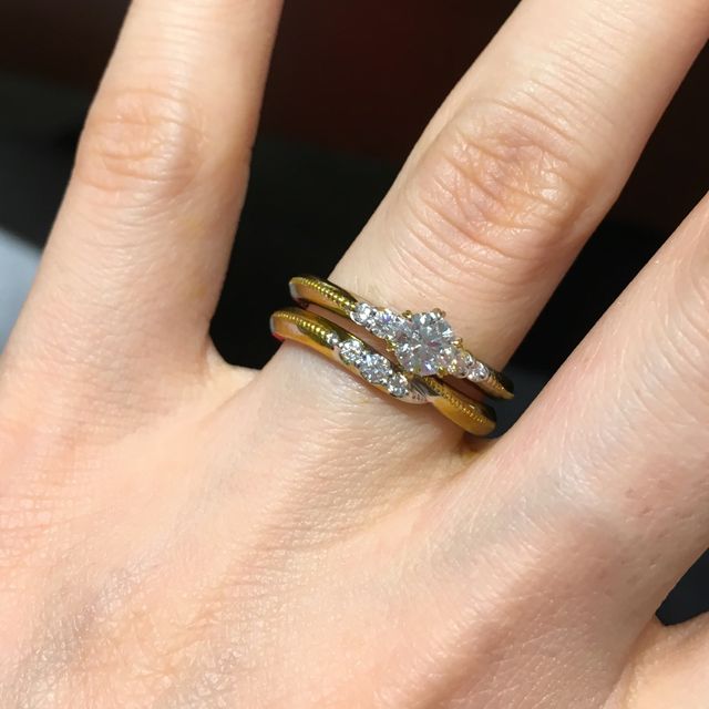 【エクセルコダイヤモンド(EXELCO DIAMOND)の口コミ】 セットリングなので二つのリングのフィット感がとても良かったです。ミル…