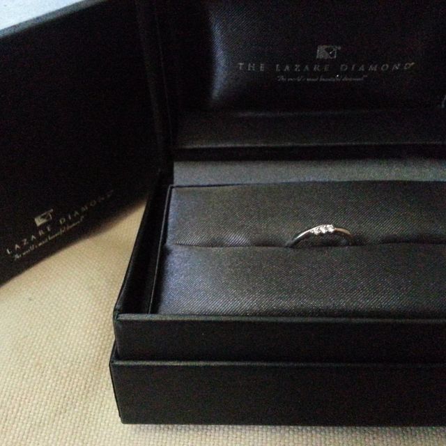 【ラザール ダイヤモンド(LAZARE DIAMOND)の口コミ】 良心的な値段かつ、見た目は華やかでダイヤモンドのついた指輪を探してい…