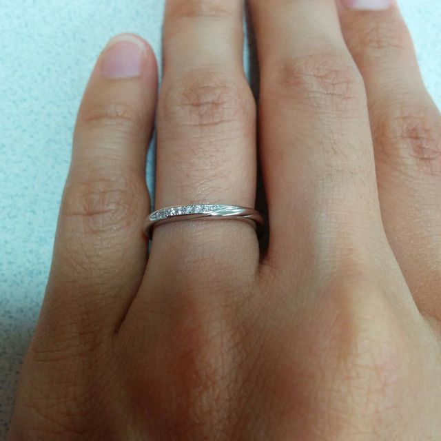 【LUCIE(ルシエ)の口コミ】 既製品の指輪も魅力的なデザインがたくさんありましたが、自分の手に馴染…