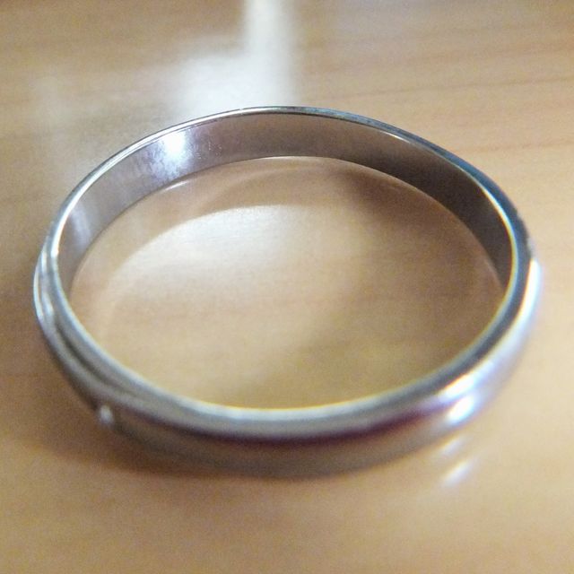 【BLOOM(ブルーム)の口コミ】 金属アレルギーを持っていたため、チタン製の指輪を探していました。その…