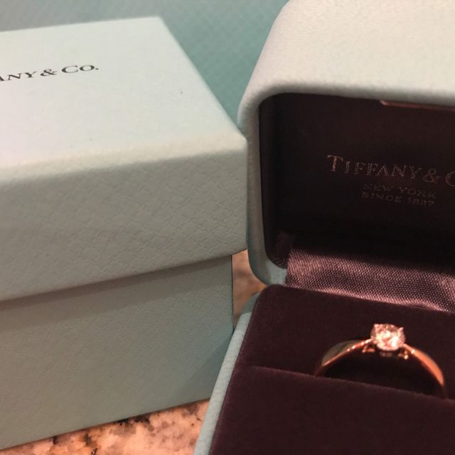 【ティファニー(Tiffany & Co.)の口コミ】 結婚が決まり、婚約指輪を買ってくれるときいて、2人で色々見て回りました…