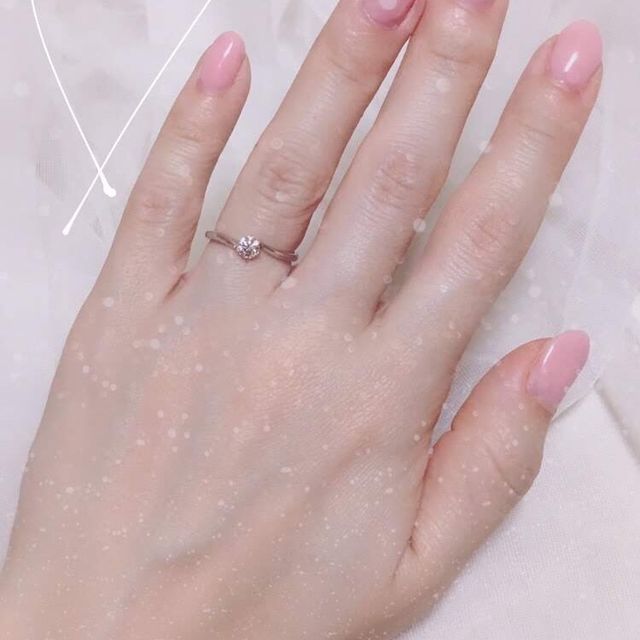 【BRILLIANCE+(ブリリアンスプラス)の口コミ】 もともとは王道のシンプルなかぎ爪にしようと思っていたのですが、店員さ…