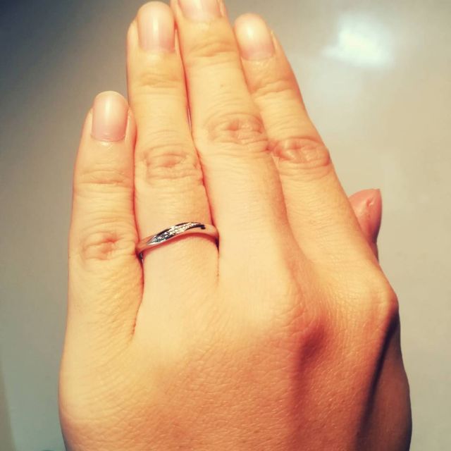 【銀座ダイヤモンドシライシの口コミ】 作業が多い仕事なので、引っかかったり邪魔にならないよう、出っ張りのな…