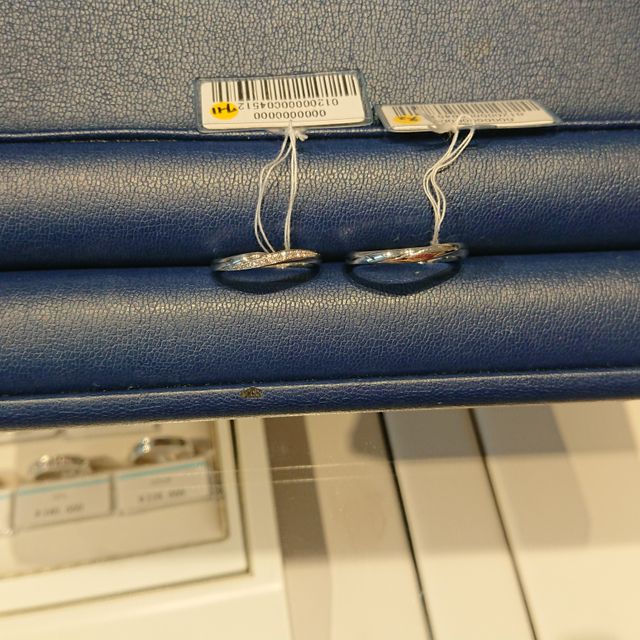 【銀座ダイヤモンドシライシの口コミ】 フィット感もよく、とても気に入り、購入に至りました。デザインもとても…