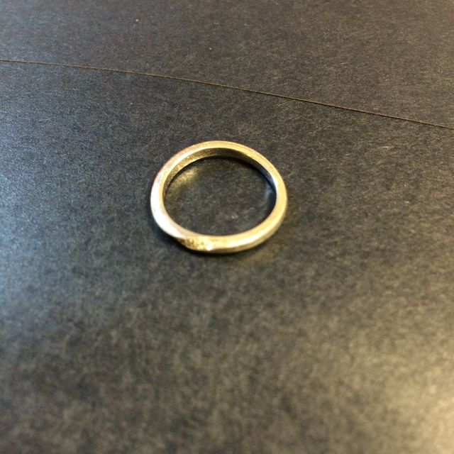 【俄(にわか)の口コミ】 指輪に込められた「成長していく瑞々しい新緑の葉を表現」というメッセー…