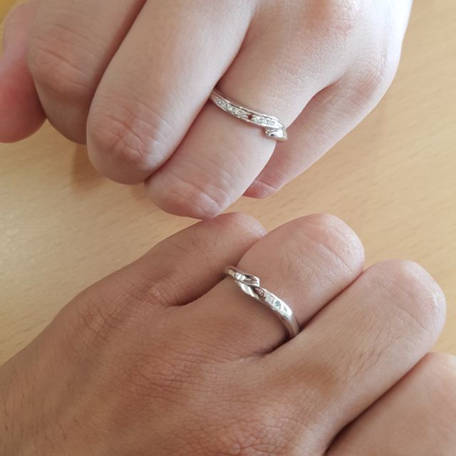 【銀座ダイヤモンドシライシの口コミ】 形が可愛い
メンズもシンプルだがお洒落
メンズの指輪の形は全て似たりよ…