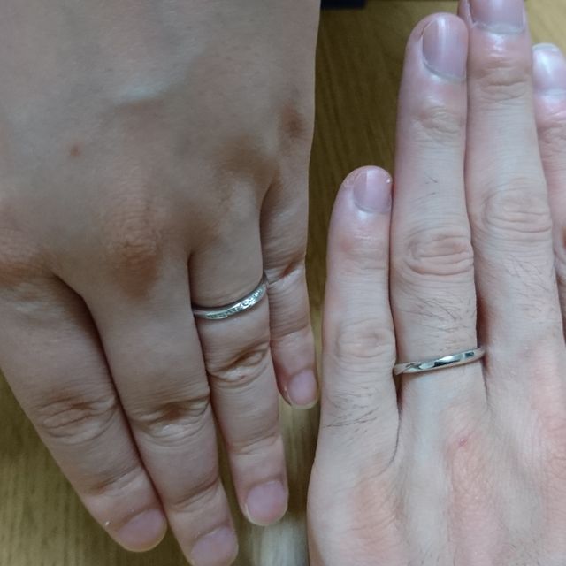 【銀座ダイヤモンドシライシの口コミ】 形とフィット感。外すつもりが無かったため、着けていて違和感の無いモノ…