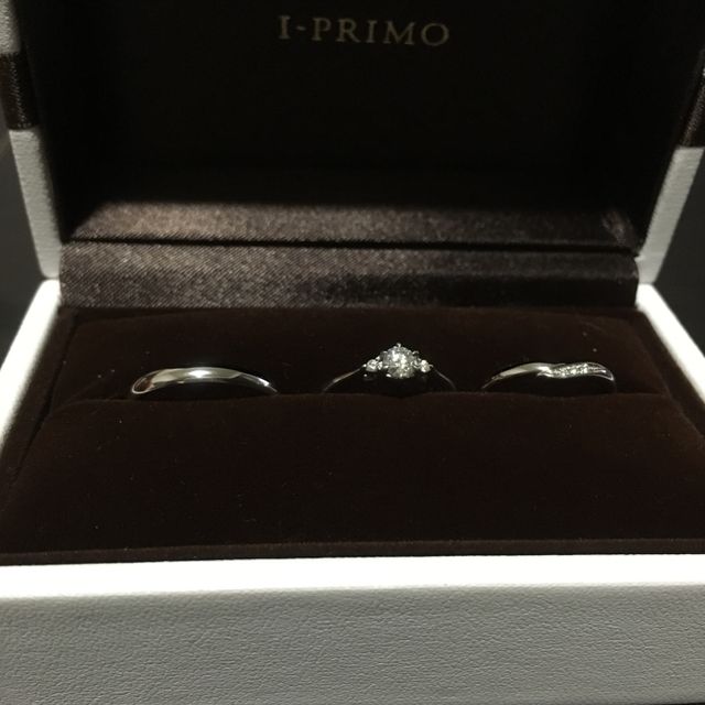 【アイプリモ(I-PRIMO)の口コミ】 わたしたちが今回購入させていただいた理由は、婚約指輪と結婚指輪のデザ…