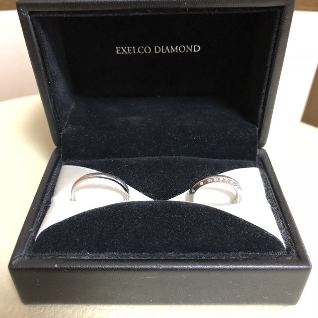 【エクセルコダイヤモンド(EXELCO DIAMOND)の口コミ】 こちらの指輪が最初に気になったのは、結婚式場のパンフレットに入ってい…