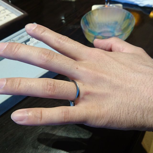 【ケイウノ ブライダル(K.UNO BRIDAL)の口コミ】 ディズニーのミッキーデザインの指輪があり、ディズニー好きの夫婦にとっ…