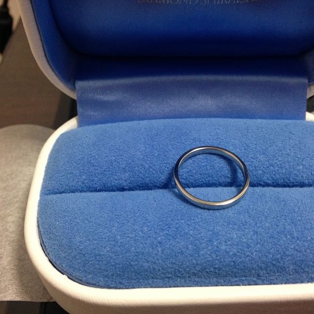 【銀座ダイヤモンドシライシの口コミ】 お店で一番シンプルで、厚みがなく、角ばっているデザインで、値段が手ご…