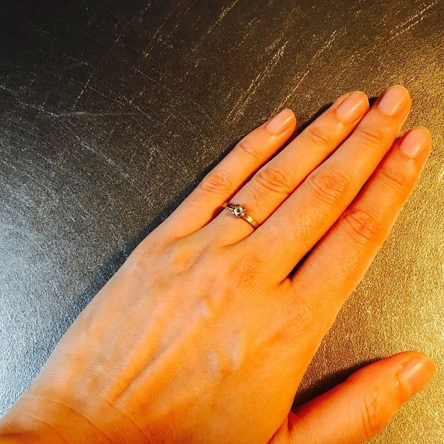 【メデルジュエリー(Mederu jewelry)の口コミ】 年をとってもずっとつけていて違和感のないデザインを探していました。

…