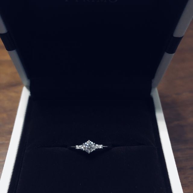 【アイプリモ(I-PRIMO)の口コミ】 アイプリモのオリオンのデザインが可愛くて、他のブランドの婚約指輪も見…