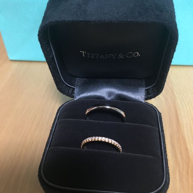【ティファニー(Tiffany & Co.)の口コミ】 婚約指輪は買うつもりがなかったので、結婚指輪はダイヤモンドがキラキラ…