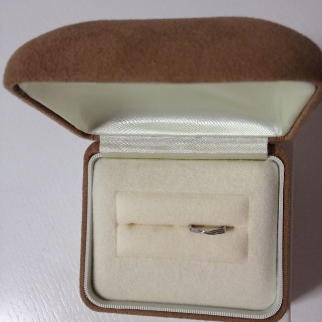 【A・D・A(エー・ディー・エー)の口コミ】 色んなブランドを見ましたが、デザインが他のブランドにはない、上品であ…