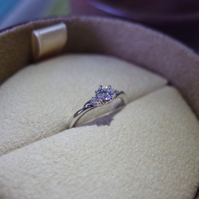 【COLANY(コラニー)の口コミ】 派手すぎないけれどオシャレなデザイン、というのが個人的に探していた上…