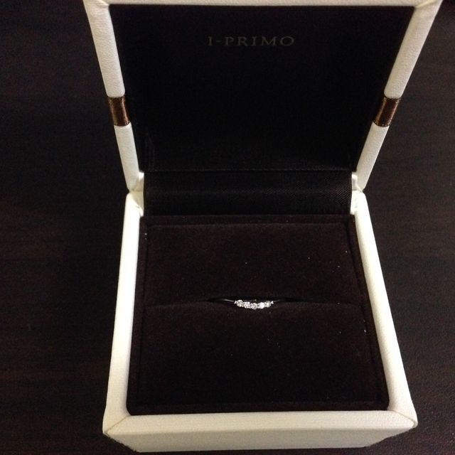 【アイプリモ(I-PRIMO)の口コミ】 桂由美のデザインで、エンゲージリングとはセットではないのですが、一緒…