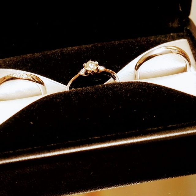 【エクセルコダイヤモンド(EXELCO DIAMOND)の口コミ】 婚約指輪のダイアの輝きが他に見た２社よりも素晴らしく綺麗だったからで…
