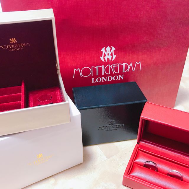 【モニッケンダム(MONNICKENDAM)の口コミ】 店頭でカタログを見て偶然目に付いたページに載っていました。聞いたこと…