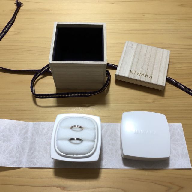 【俄(にわか)の口コミ】 男性用に関してはシンプルながらも杢もんようがうっすらと入っているのが…