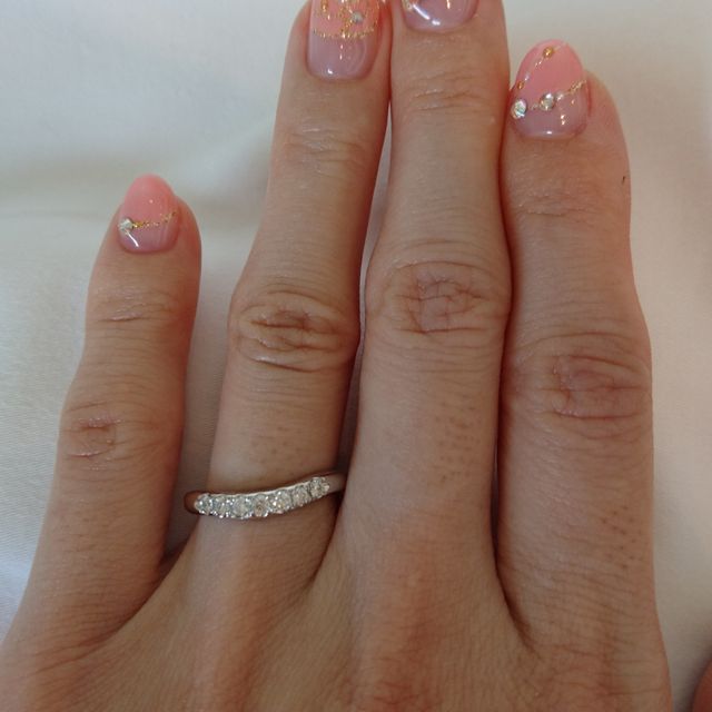 【MIKIMOTO(ミキモト)の口コミ】 婚約指輪無しにしたので、ダイヤつきで探していました。

指が短く丸いの…