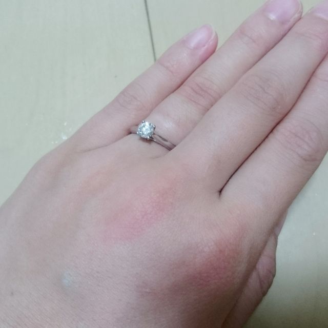 【カルティエ(Cartier)の口コミ】 一番の決め手はカルティエのブランド名です。ダイヤのサイズは０．３カラ…