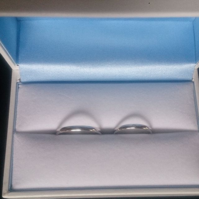 【GALA JEWELRY(ガラジュエリー)の口コミ】 ネットのいろんなカタログで調べて自分の好みのデザインを絞って探してい…