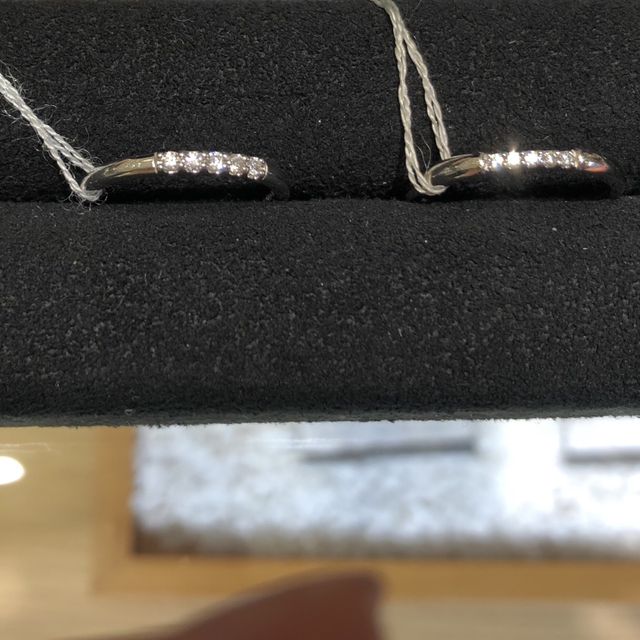 【PORTADA(ポルターダ)の口コミ】 プラチナのストレートでシンプルな指輪を探していましたが、想定外のこち…