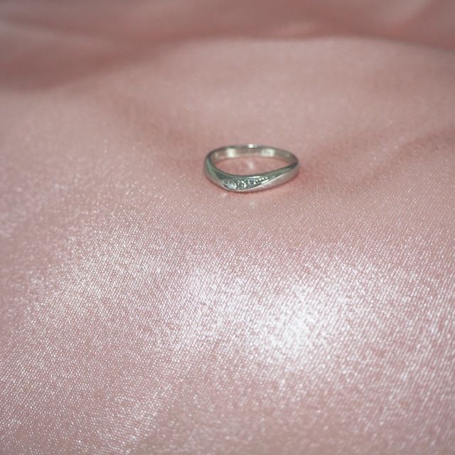 【SONARE(ソナーレ)の口コミ】 シンプルな飽きの来ないデザインのもので、指が綺麗に見えるものを探して…