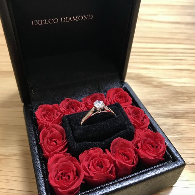 【エクセルコダイヤモンド(EXELCO DIAMOND)の口コミ】 デザインがよかったです。マリッジリングと一緒に付けられるデザインで探…
