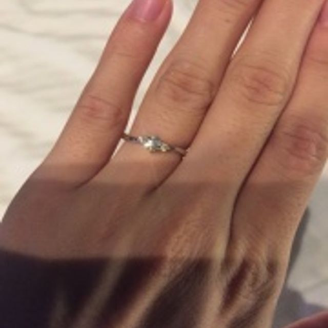 【アイプリモ(I-PRIMO)の口コミ】 細身のタイプだが存在感がある。
ダイヤモンドは決められた大きさであるが…