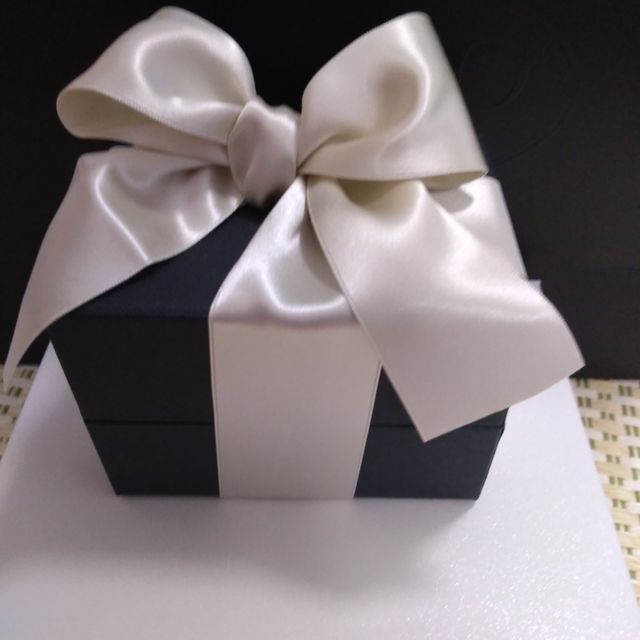 【エクセルコダイヤモンド(EXELCO DIAMOND)の口コミ】 元々、真ん中にゴールドのラインの入ったものを探していました。
いろいろ…