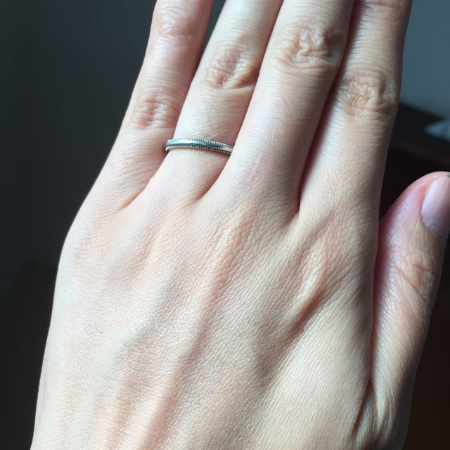 【ティファニー(Tiffany & Co.)の口コミ】 色々なマリッジリングを見て決めました。
私はゴールド系も良いなと思った…