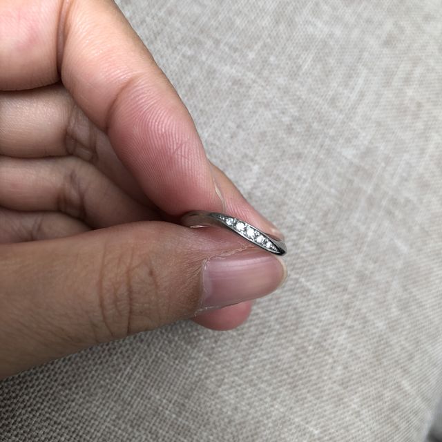 【銀座ダイヤモンドシライシの口コミ】 指輪選びは初めてだったので、わからない事が多かったのですが、新しいデ…