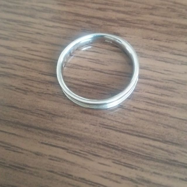 【都民共済(とみんきょうさい)の口コミ】 この指輪の決め手となったのは飽きのこないシンプルなデザインであること…