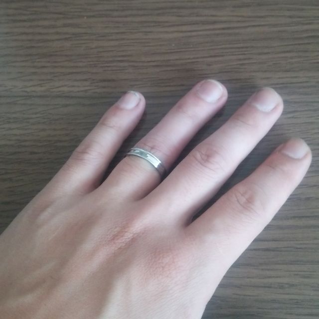 【都民共済(とみんきょうさい)の口コミ】 この指輪の決め手となったのは飽きのこないシンプルなデザインであること…