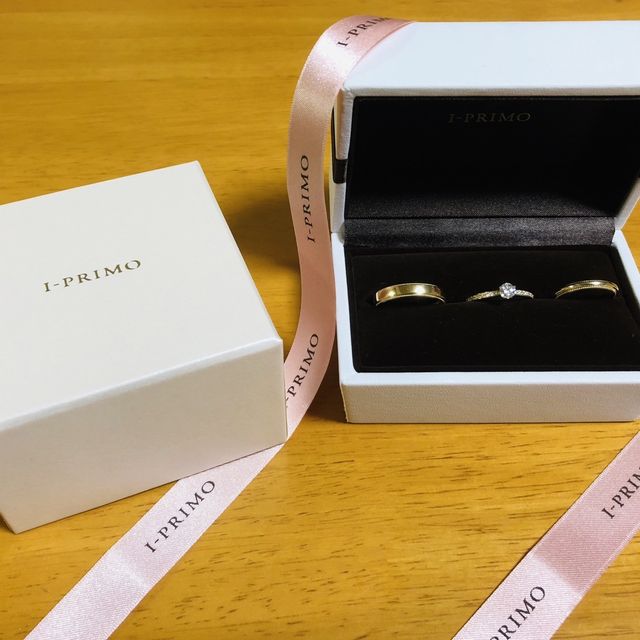【アイプリモ(I-PRIMO)の口コミ】 店内で初めて見た指輪であり、彼女の一目惚れでした。ダイヤモンドの輝き…