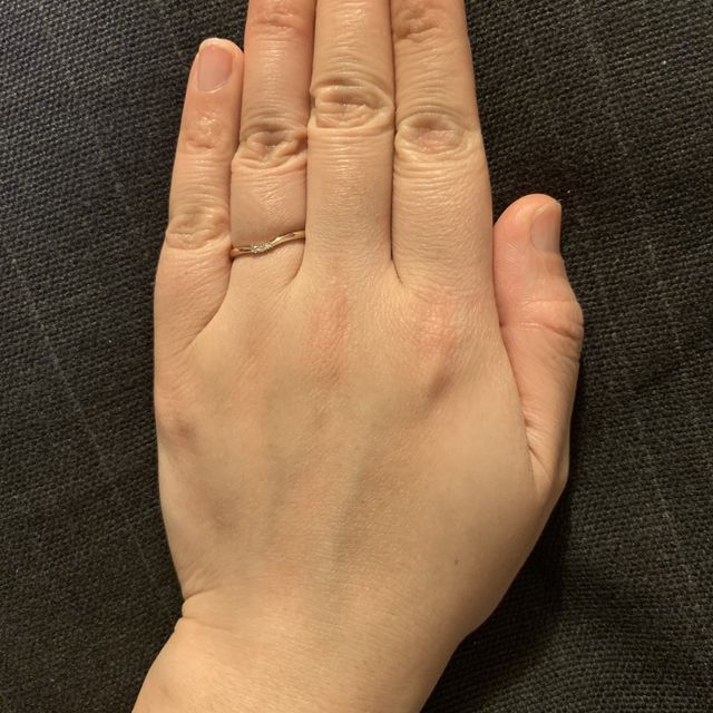 【アイプリモ(I-PRIMO)の口コミ】 手に馴染み、シーン問わずさりげなく付ける事が出来そうだったため。
また…