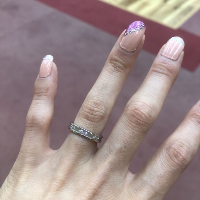 【ROYAL ASSCHER(ロイヤル・アッシャー)の口コミ】 ネットでデザインを見てかわいかったので、実際の店舗に見にいきました。…