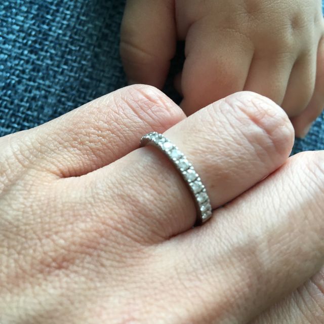 【ラザール ダイヤモンド(LAZARE DIAMOND)の口コミ】 ダイヤがたくさんついている指輪が希望だったので、見てすぐ決まりました♡…